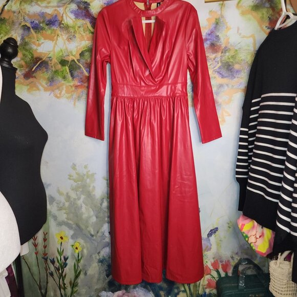 StyleWe Red Faux Leather Long Sleeve Midi Dress With Keyhole Neckline - Picture 4 of 10